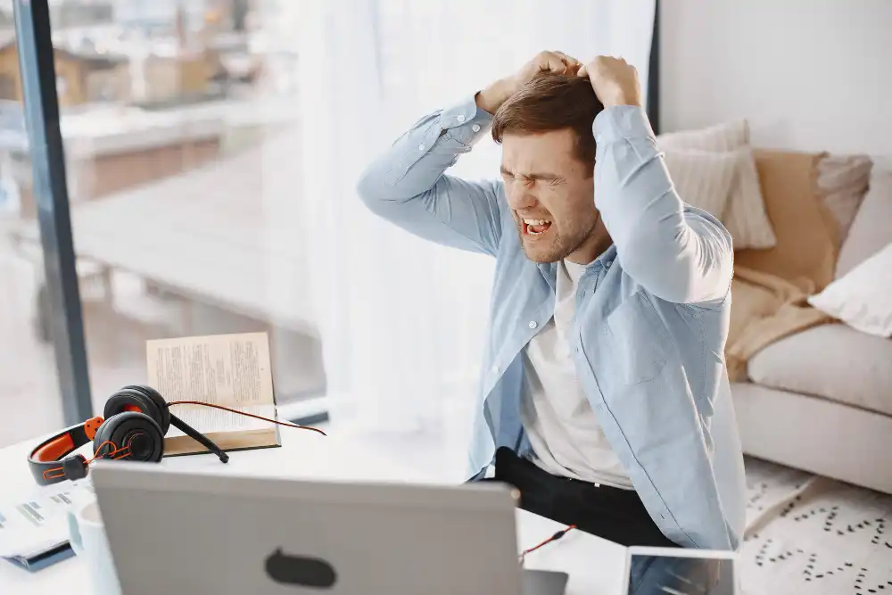Å være hyperaktiv betyr å ha ADHD