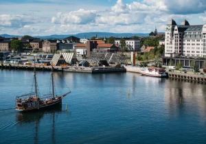 Person søker støtte for Psykisk helse i Oslo, med fokus på terapi, rådgivning og mental velvære i et trygt og støttende miljø i hovedstaden.